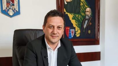 #StareaEducației (INTERVIU) Bogdan Suruciuc, șeful ISJ Botoșani: ”Peste 12 mii de elevi beneficiază de hrană la școală. Pentru unii este singura masă pe zi./ Prin măsurile impuse vara trecută, am redus la mai bine de jumătate învățământul simultan în județ.”  