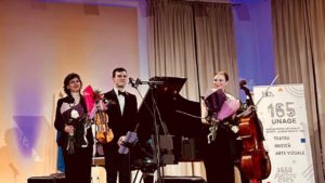 31 ian. 2026, orele 18.00-20.00 Trioul cu pian Chloé, invitată Ionela Butu, la Univers Muzical cu Daniela Vlad