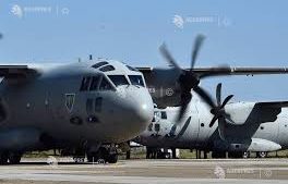 Aeronava militară Spartan cu care a călătorit preşedintele Nicuşor Dan la Paris nu a putut decola din cauza condiţiilor meteo