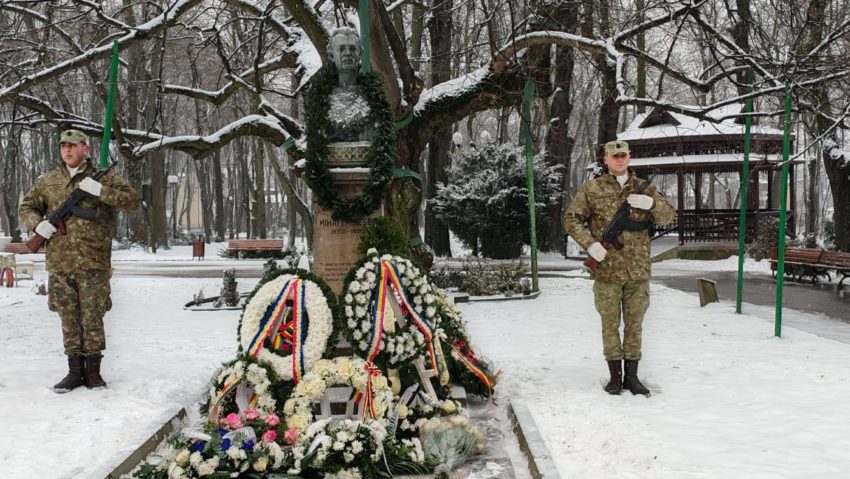 (AUDIO/ VIDEO) Iași: Manifestări dedicate lui Mihai Eminescu, la Teiul din Copou, de Ziua Culturii Naționale