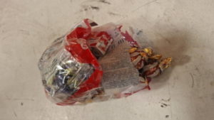 Bomboane cu „aromă” explozivă, descoperite în Vama Albița