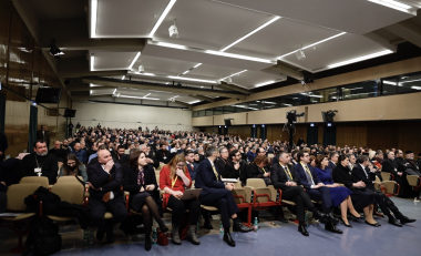 Sute de credincioși și preoți ortodocși români, la Congresul Episcopiei Ortodoxe Române a Italiei, eveniment ce a avut loc la Castelul Gandolfo, lângă Roma. Emisiunea „Weekend cu prieteni” (8.02.2026)