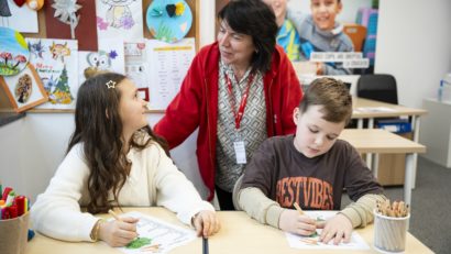 Salvați Copiii România derulează campania „Căldură pentru Ucraina”, pentru achiziția de generatoare electrice: școli, spitale, locuințe din Ucraina sunt lăsate în frig și întuneric