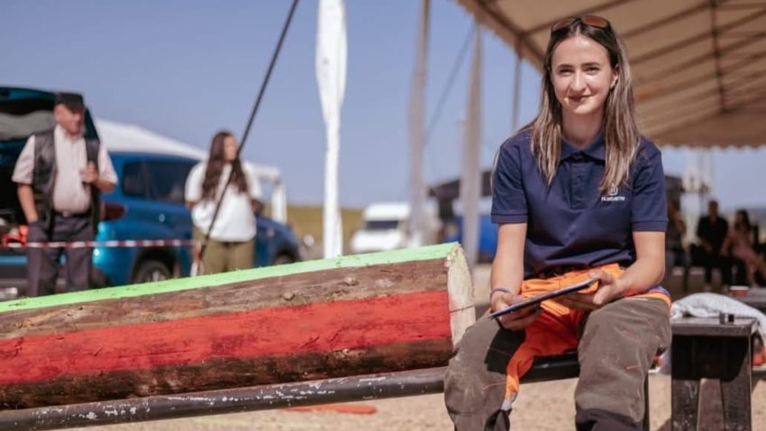 (AUDIO) Elevă din Suceava, calificată la Campionatul Mondial al tăietorilor de lemne din Slovenia (12–15 martie 2026)
