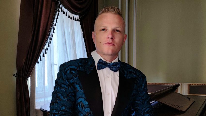 Tenorul ŞTEFAN von KORCH revine la Opera Naţională din Iaşi în “Văduva veselă 2.0” pe 6 ş 7 februarie