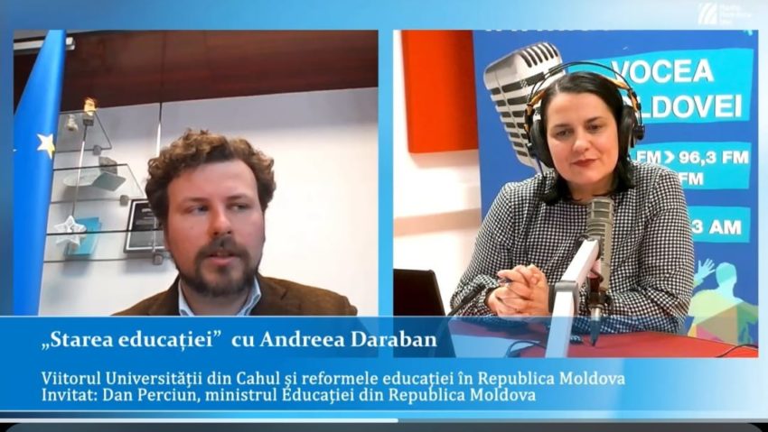 #StareaEducației (INTERVIU) Ministrul Educației de la Chișinău, Dan Perciun, anunță resetarea sistemului de învățământ: ”9 din 10 elevi din școlile mici nu ating nivelul minim la lectură, matematică și științe”, fiind semnalul de alarmă care accelerează reforma educației. ”Vrem ca 7 din 10 absolvenți de liceu să opteze pentru universitățile din țară.”