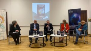 Întâlnirea artelor cu științele, într-un volum academic lansat la Iași