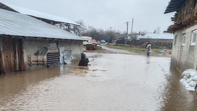 Vrancea: Zeci de evacuări preventive la Vânători şi Bilieşti, din cauza precipitațiilor abundente