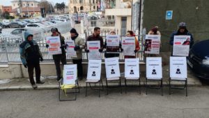 (AUDIO) Membri ai unor asociații civice din Iași, flashmob-uri în fața Parchetelor din județ