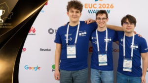 Trei studenți români din Iași, campioni europeni la programare: echipa de aur, membră a campaniei „100 de tineri pentru dezvoltarea României”, ajunge în finala mondială din Dubai