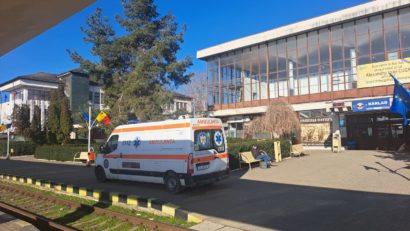 (FOTO) Un bărbat a murit după ce a fost lovit de tren în gara din Bârlad, jud. Vaslui