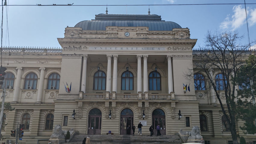 (AUDIO) Iași: Universitatea „Alexandru Ioan Cuza” lansează, în premieră, proiecte interdisciplinare cu licee și colegii din Moldova