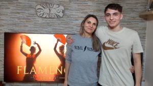 #StareaEducației – REMIGRANT ÎN ROMÂNIA – ”Mi-a fost greu și încă îmi este uneori, mai ales, la scris, în limba română. Dar mă descurc.” Povestea lui Bogdan Agape din comuna ieșeană Grozești, care își continuă studiile la Liceul din Răducăneni, după ce tot parcursul său școlar s-a consumat în Spania.