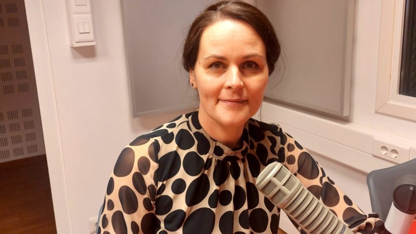 #StareaEducației – REMIGRANT ÎN ROMÂNIA: Aurora Deliu, director Școala Miroslava: ”Ne dorim să venim în sprijinul acestor elevi și al părinților remigranți, pentru că de nenumărate ori din buzunarul lor suportă toată cheltuiala pentru a-și sprijini copiii să facă față programei școlare.”