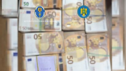 44.000 de euro nedeclarați, descoperiți de inspectorii vamali în Biroului Vamal de Frontieră Vicovu de Sus
