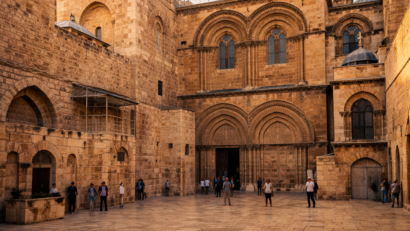 Biserica Sfântului Mormânt din Ierusalim, închisă vizitatorilor din motive de securitate, slujbele continuă restrâns