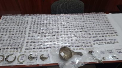 Tezaur din argint descoperit în Pădurea Darabani din județul Botoșani