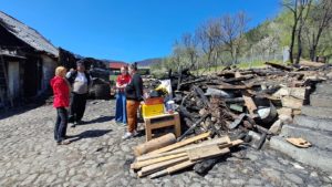 Salvați Copiii România anunță acțiuni de intervenție umanitară la Soveja, unde mai multe familii și-au pierdut casele în incendiu