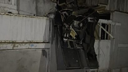 Galaţi: 217 persoane, printre care 11 cu probleme medicale, evacuate din zona afectată de prăbuşirea dronei