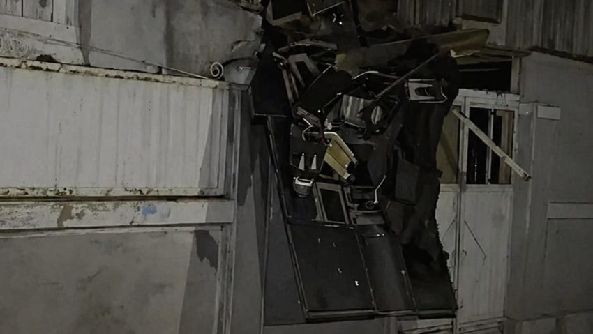 Galaţi: 217 persoane, printre care 11 cu probleme medicale, evacuate din zona afectată de prăbuşirea dronei