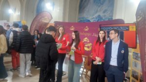 (AUDIO/FOTO) Elevii ieșeni descoperă ofertele liceelor la Salonul Ofertelor Educaționale