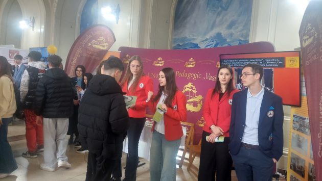 (AUDIO/FOTO) Elevii ieșeni descoperă ofertele liceelor la Salonul Ofertelor Educaționale