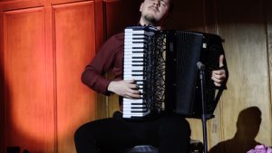 26 aprilie, 18:03-20:00 Acordeonistul Radu Rățoi, „Il Fenomeno”, în concert la Iași – la Univers Muzical cu Daniela Vlad