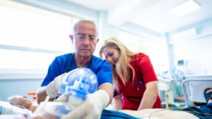 Verificați valabilitatea alimentelor pentru Paști! Conf.univ.dr. Tudor Ciuhodaru, medic primar urgențe, cu Mihai Florin Pohoață, la ”Pulsul Zilei” – 03.04 2026.