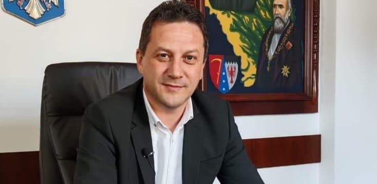 #StareaEducației (INTERVIU) Înscrierea în clasa pregătitoare, marcată de emoții la Botoșani. Bogdan Suruciuc, inspector general ISJ: ”Nu există niciun pericol ca un copil să nu prindă loc în școala de circumscripție. Încercăm să suplimentăm clasele step-by-step dacă există cerere.”