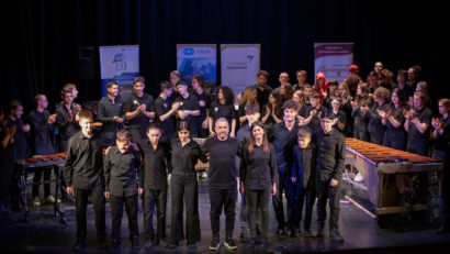 Zoli Tóth și percuționiștii Cantus Mundi în Turneul Ansamblurilor de Percuție