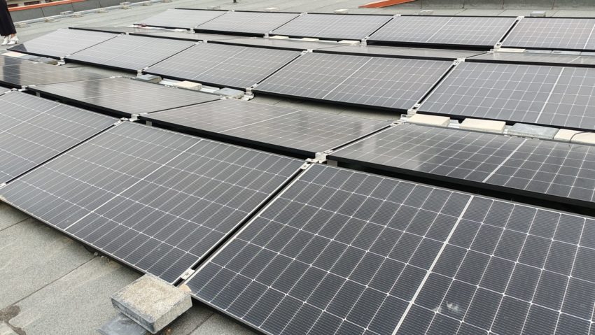 Prosumatorii români vor putea vinde energia electrică pe care o produc, potrivit unui act normativ recent promulgat