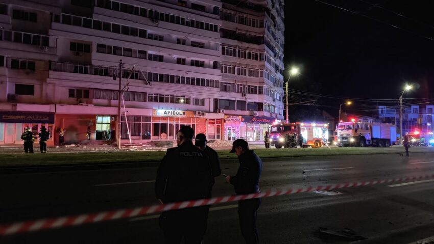 Dronă căzută la Galaţi/Aproximativ 70 de persoane, evacuate din blocul afectat