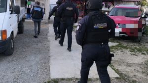 Botoşani: 12 percheziţii într-un dosar de corupţie