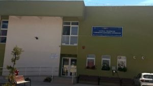(INTERVIU/FOTO) Porți deschise la Liceul Teoretic ”Comandor Alexandru Cătuneanu” din Lunca Cetățuii, județul Iași. Andreea Pîrlea, profesoară de Limba și literatura română: ”Suntem un liceu tânăr, dar o comunitate care crește frumos. La Cătuneanu nu reușești să te plictisești niciodată. Înveți, crești și te distrezi.”