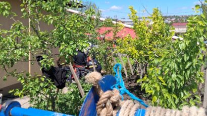 Tragedie la Huși. Un bărbat a murit după ce a căzut într-o fântână adâncă de 10 metri