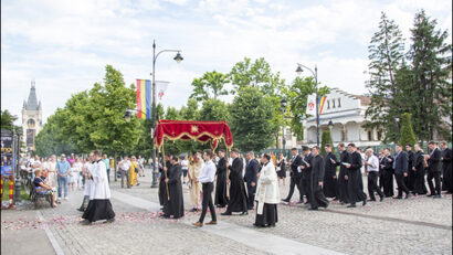 Procesiune cu ocazia sărbătorii Trupul şi Sângele Domnului