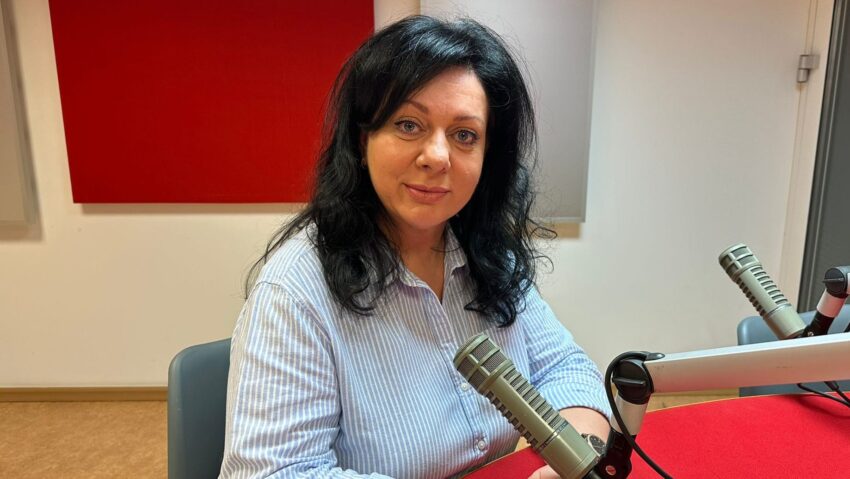 #StareaEducației (INTERVIU) Sabina Manea, directorul Școlii Gimnaziale ”Ion Simionescu” din Iași: ”Un bun director de școală trebuie să fie un foarte bun comunicator. Trebuie să vadă lucrurile în perspectivă și să aibă spirit de antreprenor. Nu ar fi rău ca funcția de director să devină o profesie, așa cum este și în alte țări.”