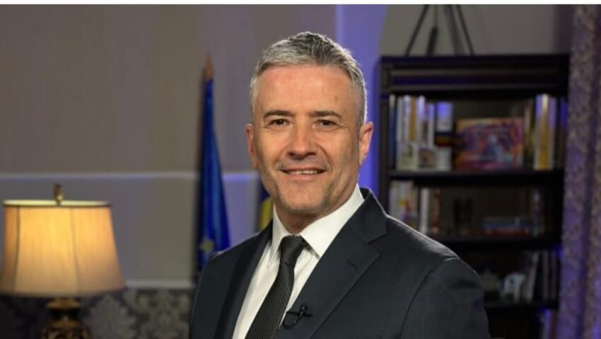 #StareaEducației: Campania #StaiSigurPeNet – Sorin Mierlea, președintele INFOCONS: „Nicio bancă nu vă va cere PIN-ul cardului. Dacă se întâmplă asta, este o fraudă. În comerțul online, responsabilitatea nu este doar a autorităților, ci și a consumatorilor.”