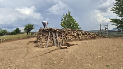 Descoperire arheologică unică în Vrancea și România: Un tumul vechi de 3.500 de ani va fi integrat în circuitul turistic al județului