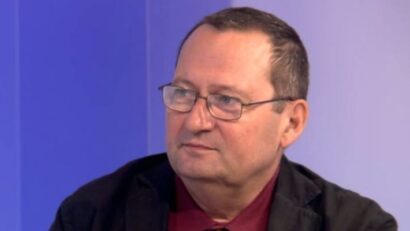 #StareaEducației (INTERVIU) Marian Staș, expert în educație: „România iese cu sistemul public de învățământ din paradigma comunistă centralizată, odată cu implementarea planurile-cadru alternative de către 43 de licee din țară.”