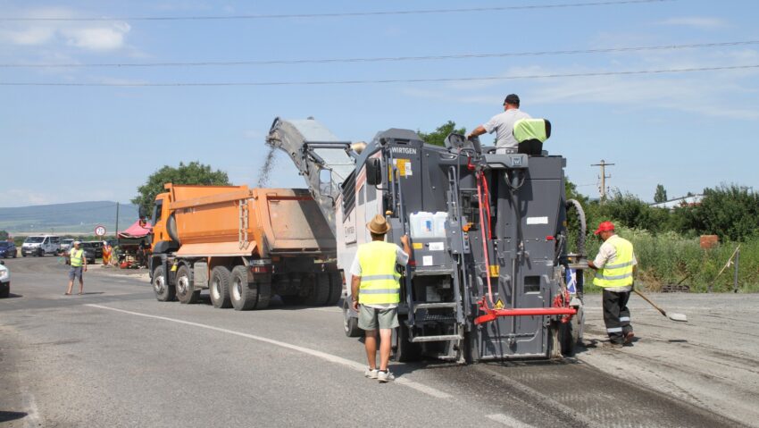 FOTO: Un nou sens giratoriu la ieșirea din Focșani