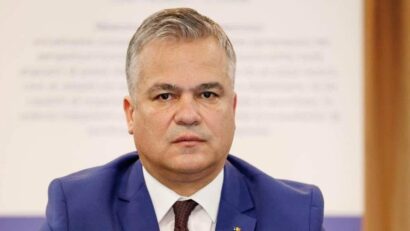 Premierul desemnat Adrian Veştea a anunţat că nu are intenţia de a-şi depune mandatul