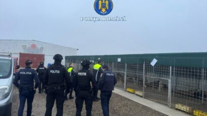 Doi medici veterinari, un îngrijitor şi societatea care administrează padocul de câini de la Suraia au fost trimişi în judecată