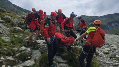 Dispeceratul Naţional Salvamont a primit, în ultimele 24 de ore, 20 de apeluri prin care se solicita intervenţia de urgenţă
