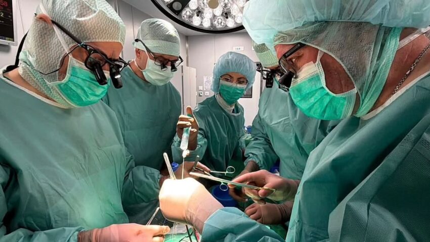 (AUDIO) Iaşi: Evoluţie pozitivă pentru pacientul supus primului transplant de cord din regiunea Moldovei