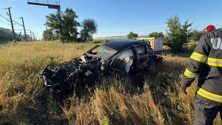 (AUDIO) Accident mortal la o trecere la nivel cu calea ferată din Suceava