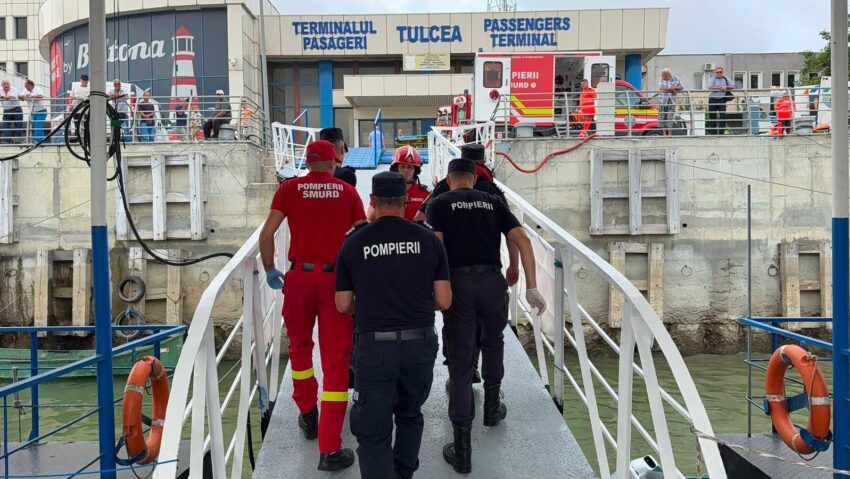 Incendiu petrolier/Constanţa: Unul dintre cei trei marinari răniţi a murit la spital