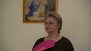 (AUDIO) Ecoul culorilor, o călătorie prin lumea picturală a Vioricăi Huțanu