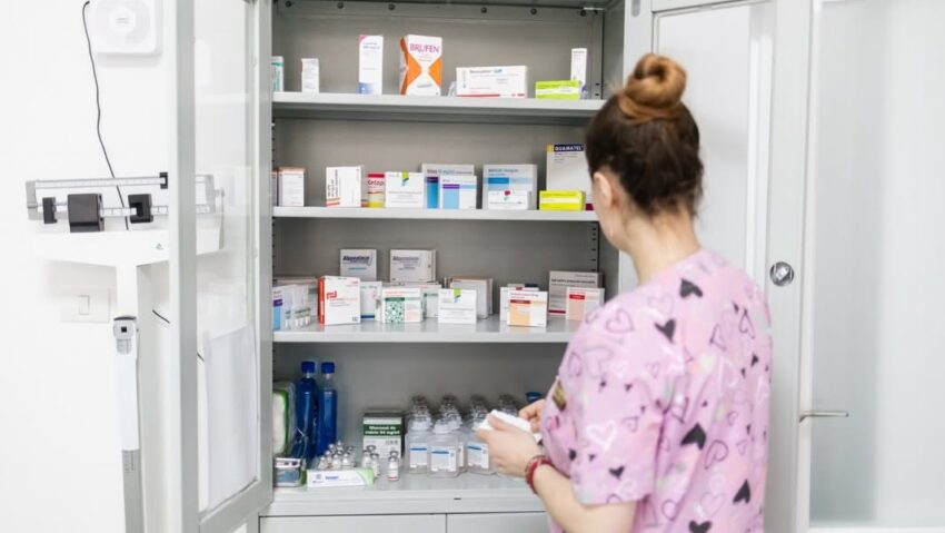 Zece comune din Botoșani primesc aparatură medicală modernă pentru cabinetele medicilor de familie