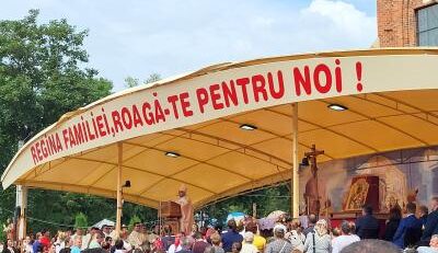 Suceava: Pelerinaj la Sanctuarul Maicii Domnului de la Cacica